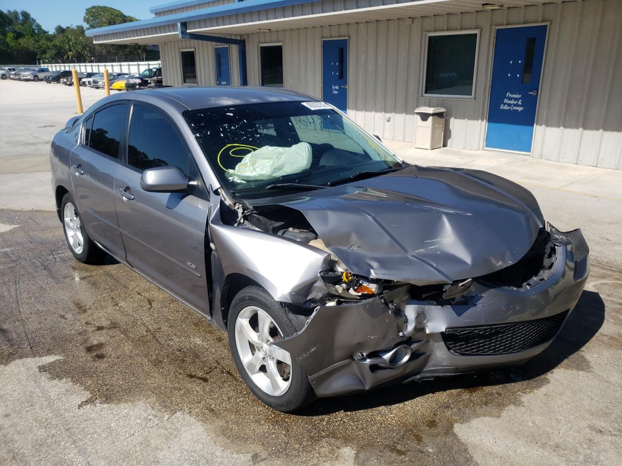صورة رقم 1 من المزاد - 2005 MAZDA 3 S مع VIN JM1BK123551317578
