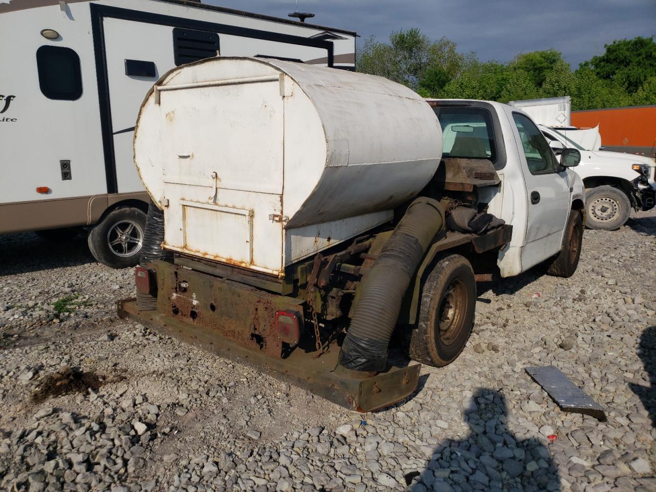 Photo 4 from auction – 2000 FORD F150 with VIN 3FTZF1722YMA50863