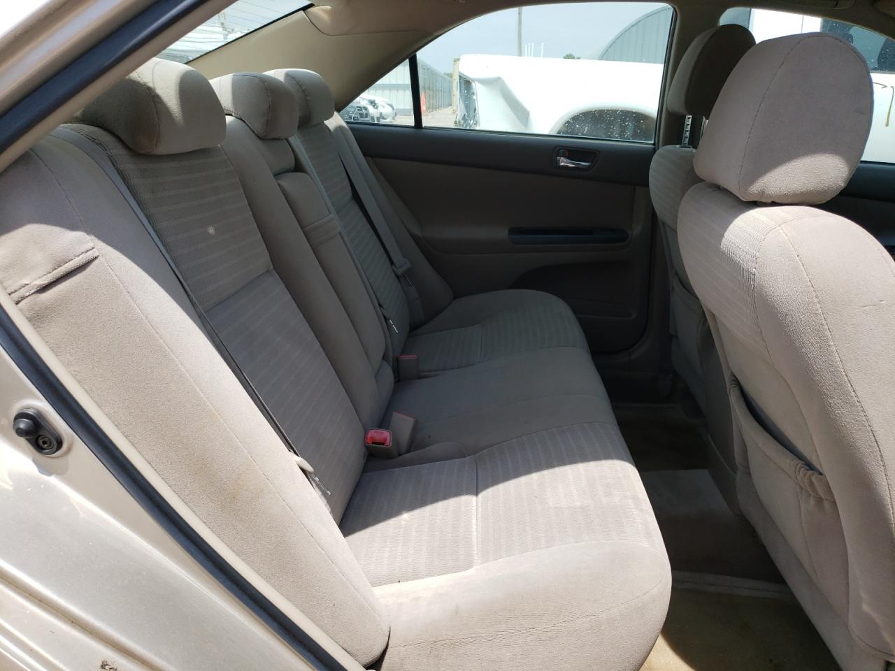 Photo 6 from auction – 2005 TOYOTA CAMRY LE with VIN 4T1BE32K15U013443