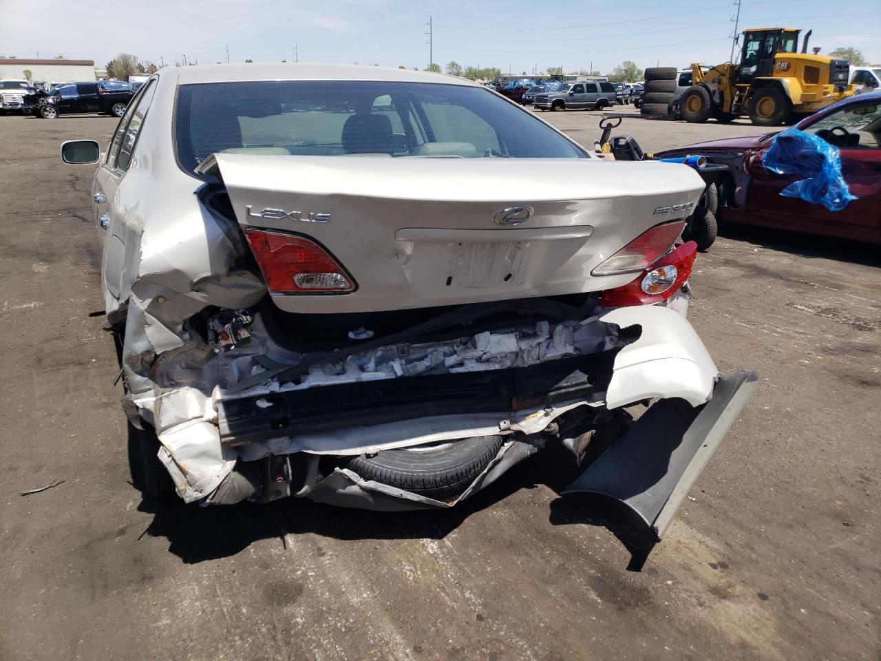Photo 9 from auction – 2002 LEXUS ES 300 with VIN JTHBF30GX20044031