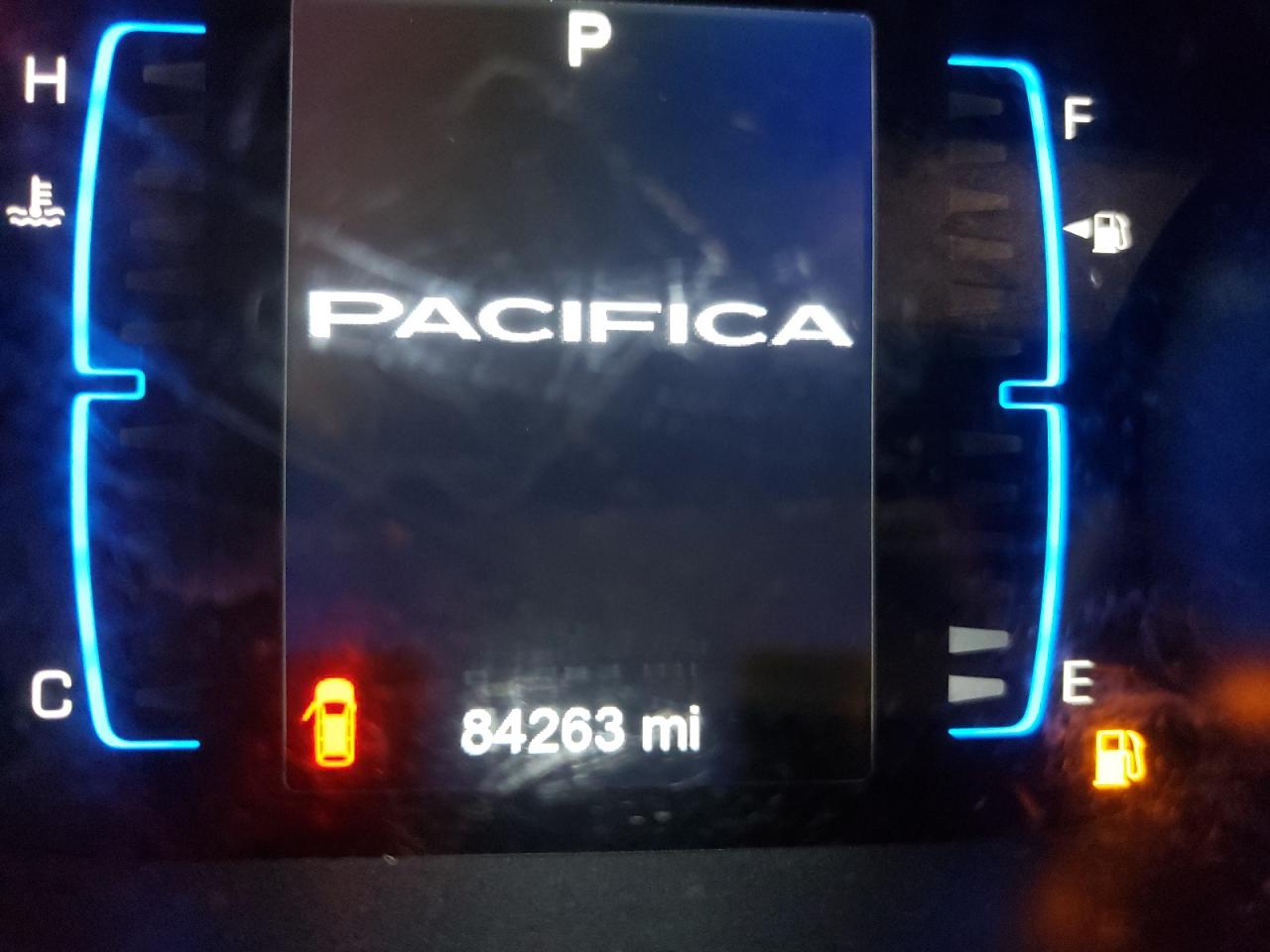 Photo 8 from auction – 2017 CHRYSLER PACIFICA L with VIN 2C4RC1CG6HR628577