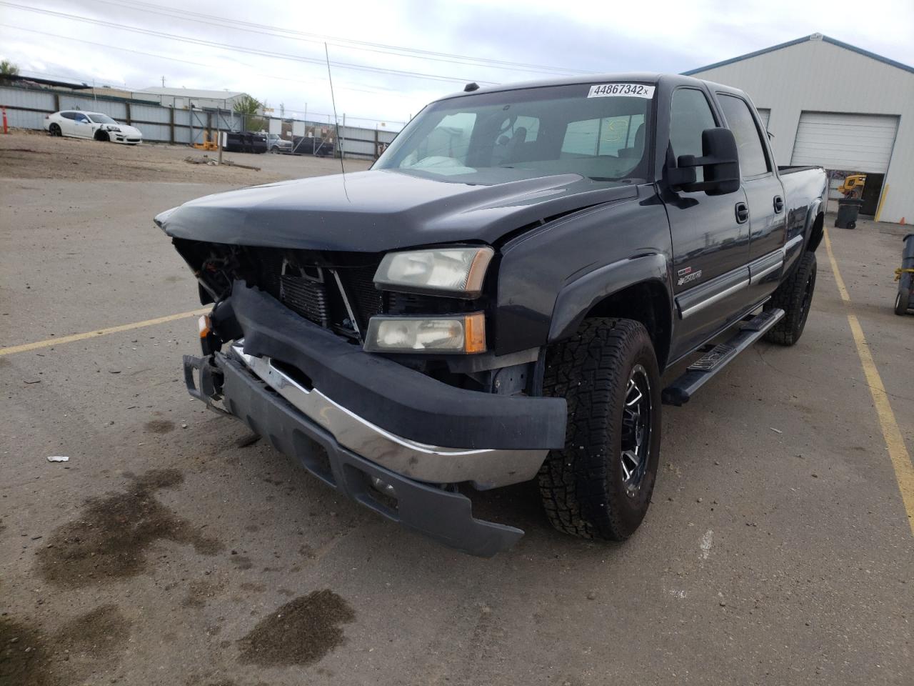 Photo 2 from auction – 2005 CHEVROLET SILVERADO with VIN 1GCHK23245F837831