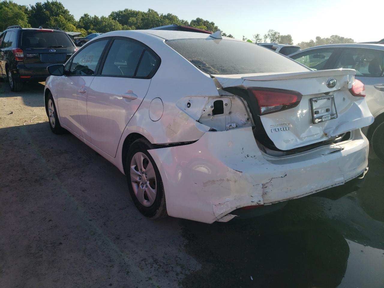 Photo 3 from auction – 2017 KIA FORTE LX with VIN 3KPFL4A75HE130296