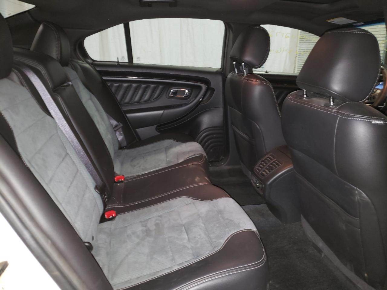 Photo 6 from auction – 2013 FORD TAURUS SHO with VIN 1FAHP2KT7DG170585