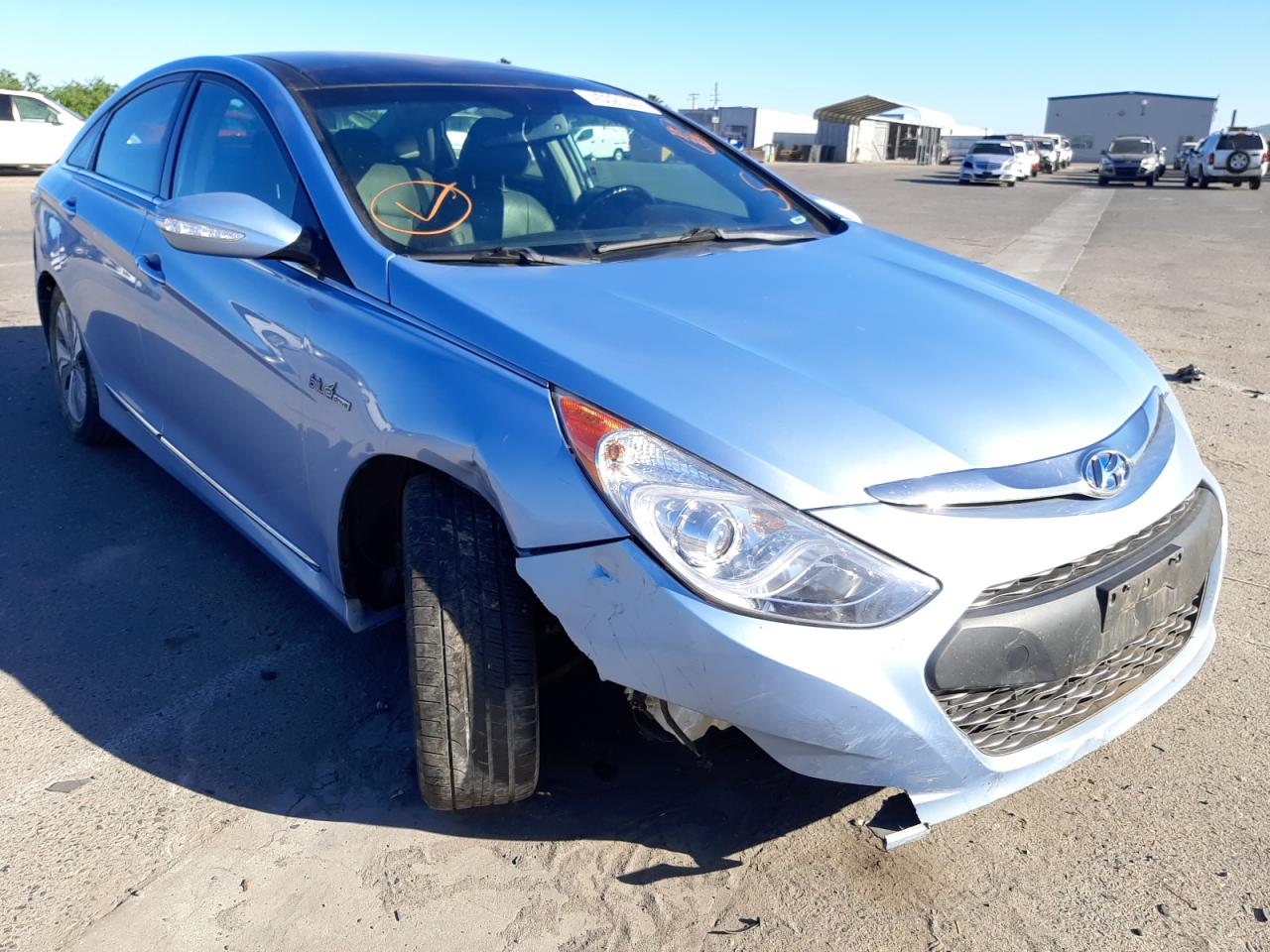 HYUNDAI SONATA HYB 2015 with VIN KMHEC4A44FA136782 - Photo from auction