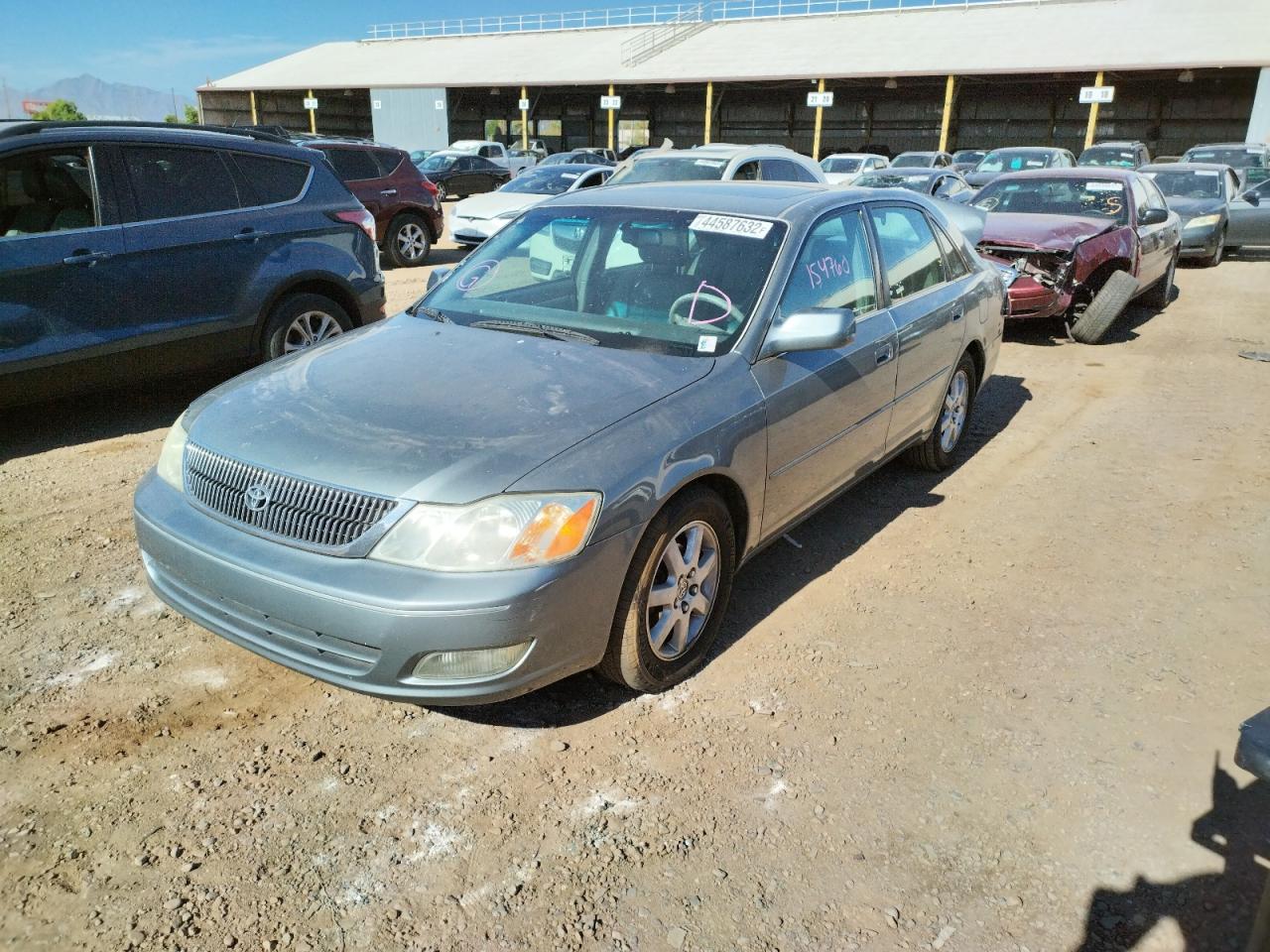 Photo 2 from auction – 2002 TOYOTA AVALON XL with VIN 4T1BF28B92U260039