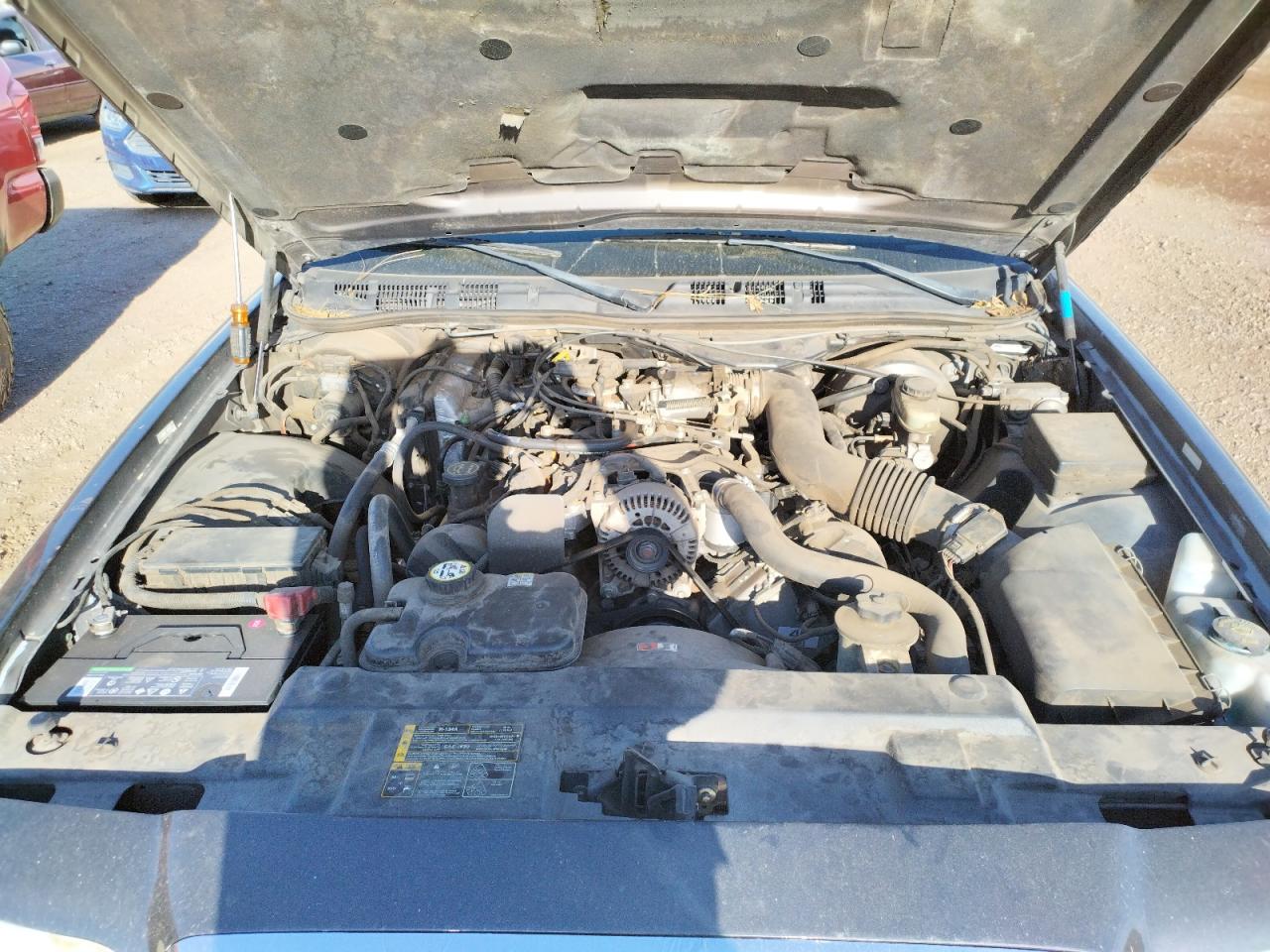 Photo 7 from auction – 2004 FORD CROWN VICT with VIN 2FAFP73W84X112783