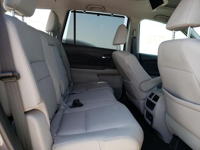 Photo 6 from auction – 2017 HONDA PILOT TOUR with VIN 5FNYF5H94HB019441