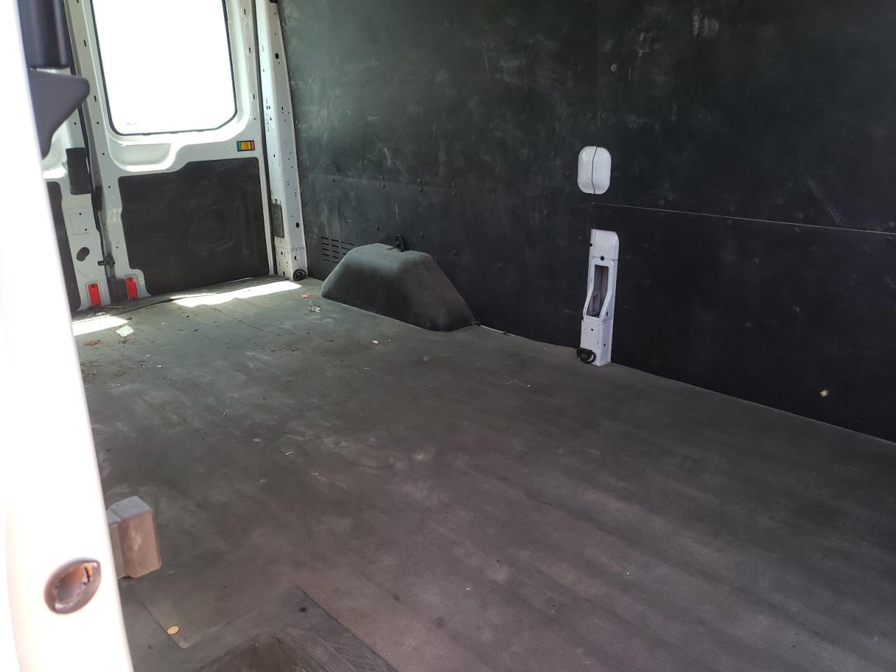 Photo 6 from auction – 2020 FORD TRANSIT T- with VIN 1FTBR1C88LKA52183