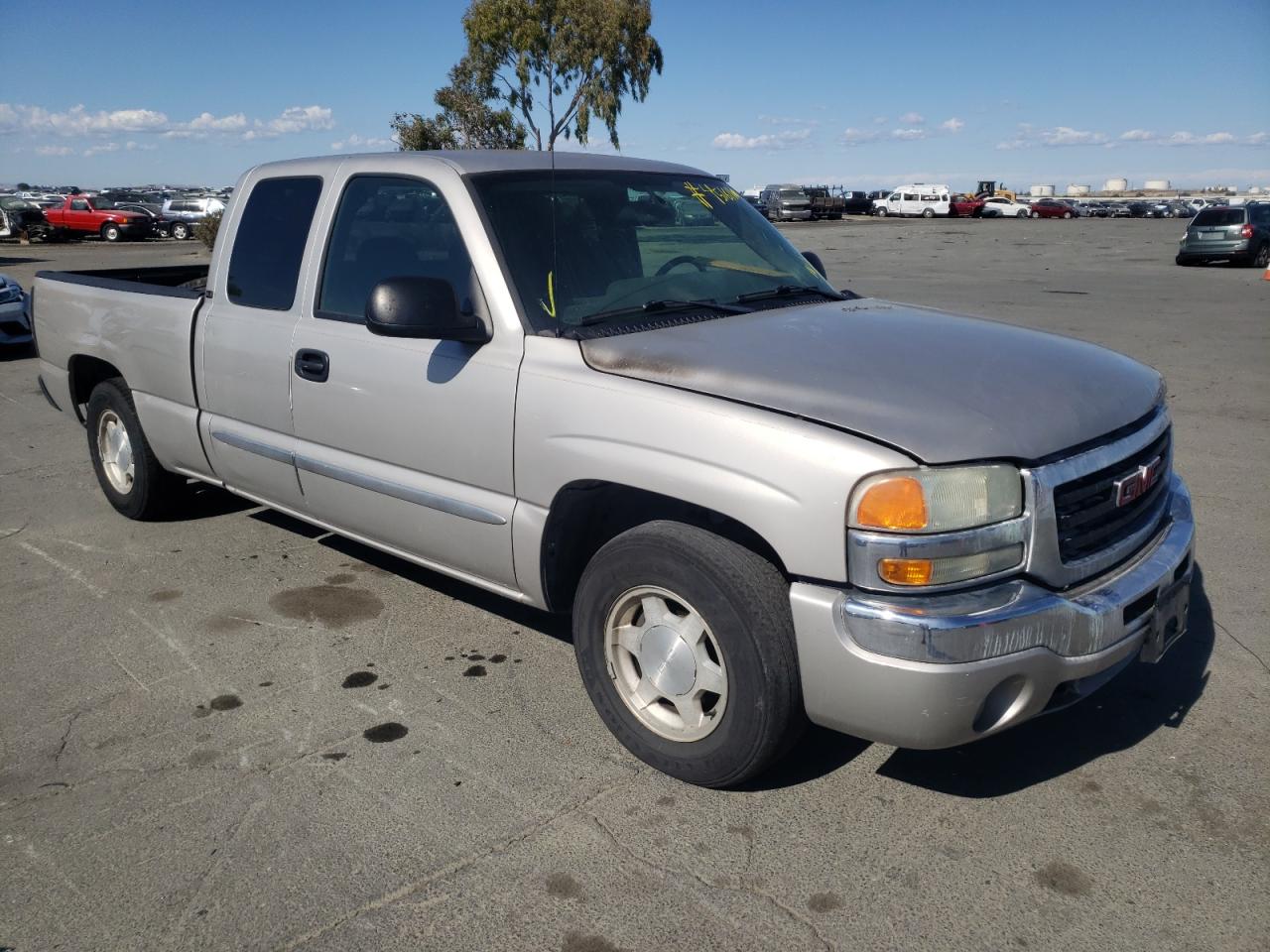 صورة رقم 1 من المزاد - 2004 GMC NEW SIERRA مع VIN 2GTEC19T741322113