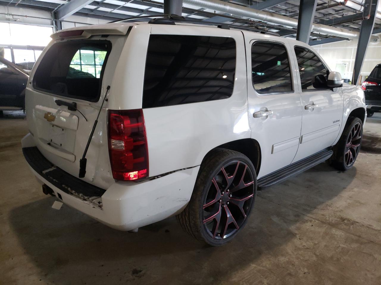 Photo 14 from auction – 2013 CHEVROLET TAHOE C150 with VIN 1GNSCAE01DR101877
