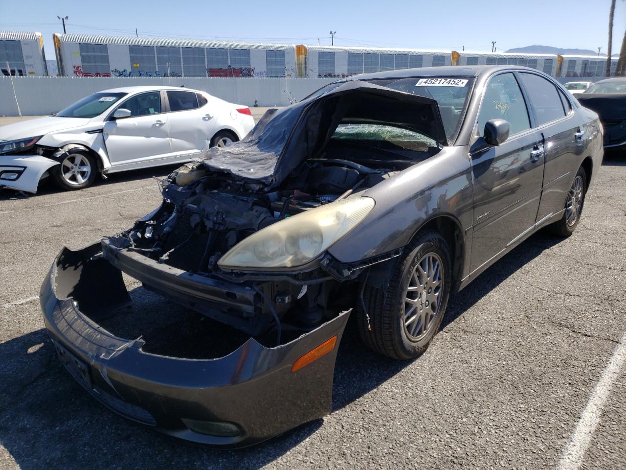 Photo 2 from auction – 2004 LEXUS ES 330 with VIN JTHBA30G145038347