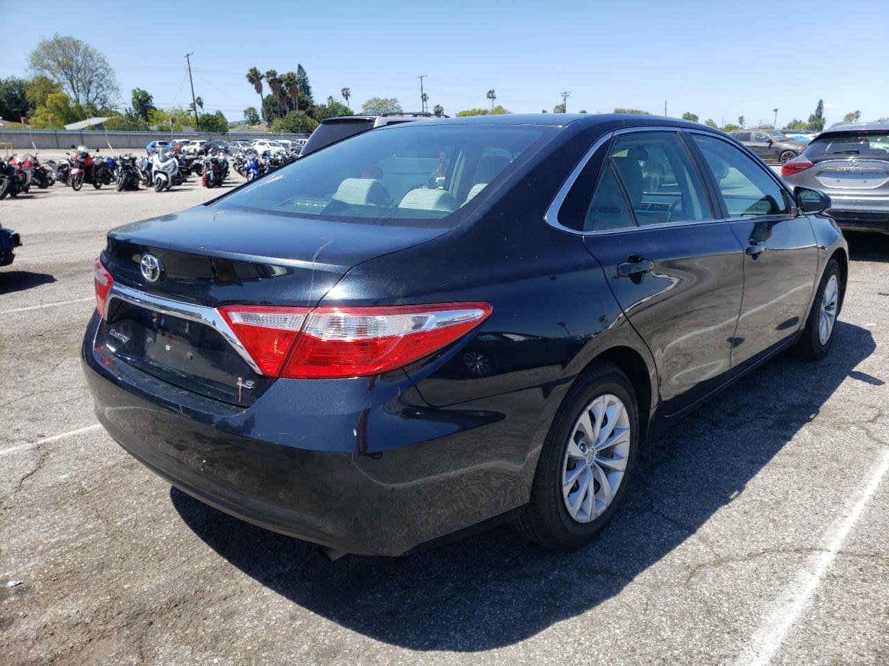 Photo 4 from auction – 2015 TOYOTA CAMRY LE with VIN 4T4BF1FKXFR445743