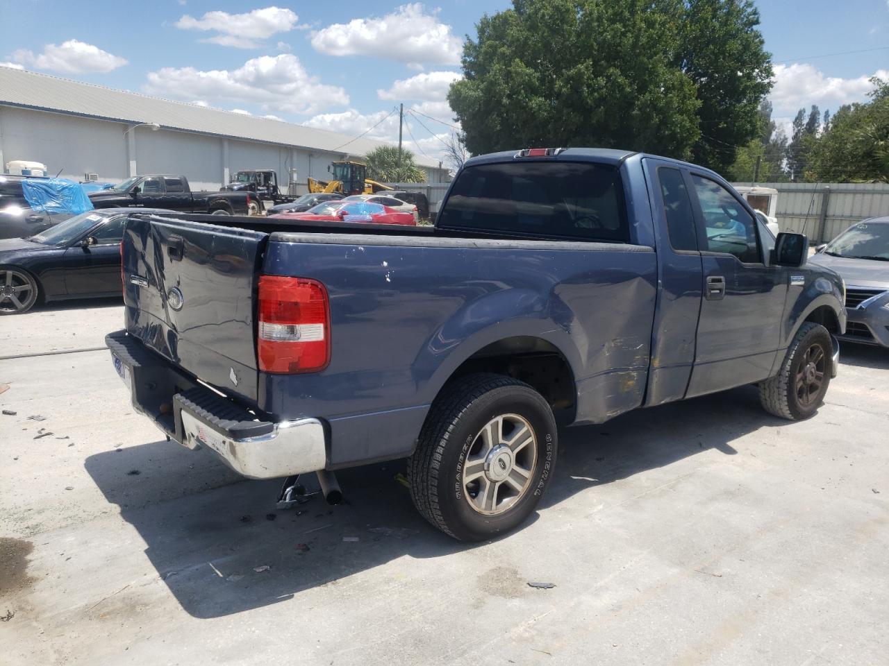 Photo 4 from auction – 2005 FORD F150 with VIN 1FTRF12205NB36729