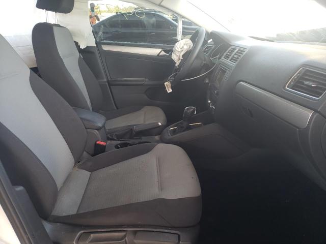 Photo 5 from auction – 2017 VOLKSWAGEN JETTA S with VIN 3VW2B7AJ0HM290247