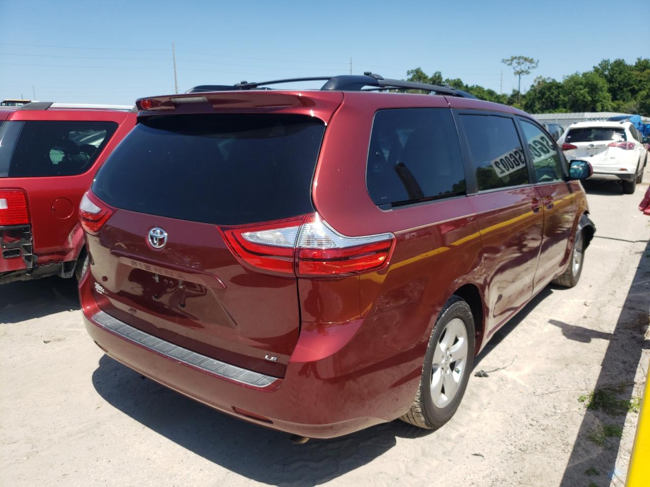 Photo 4 from auction – 2015 TOYOTA SIENNA LE with VIN 5TDKK3DC3FS558293