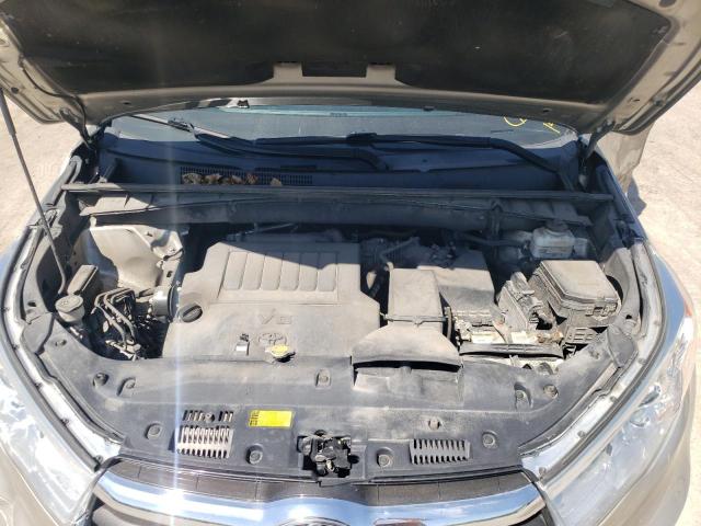 Photo 7 from auction – 2014 TOYOTA HIGHLANDER with VIN 5TDJKRFH0ES020401