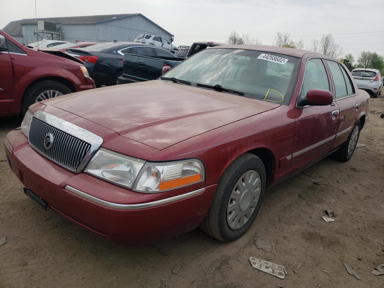 Photo 2 from auction – 2003 MERCURY GRAND MARQ with VIN 2MEFM74W53X696235