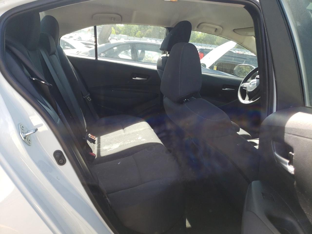 Photo 6 from auction – 2021 TOYOTA COROLLA LE with VIN 5YFEPMAE5MP177187
