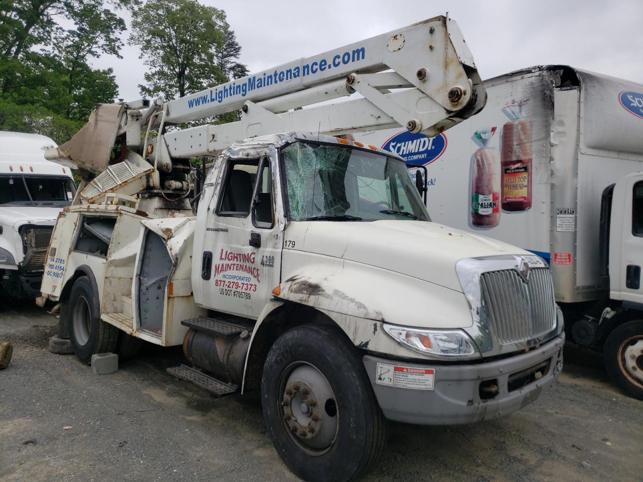 INTERNATIONAL 4000 4300 2006 with VIN 1HTMMAAM06H335480 - Photo from auction