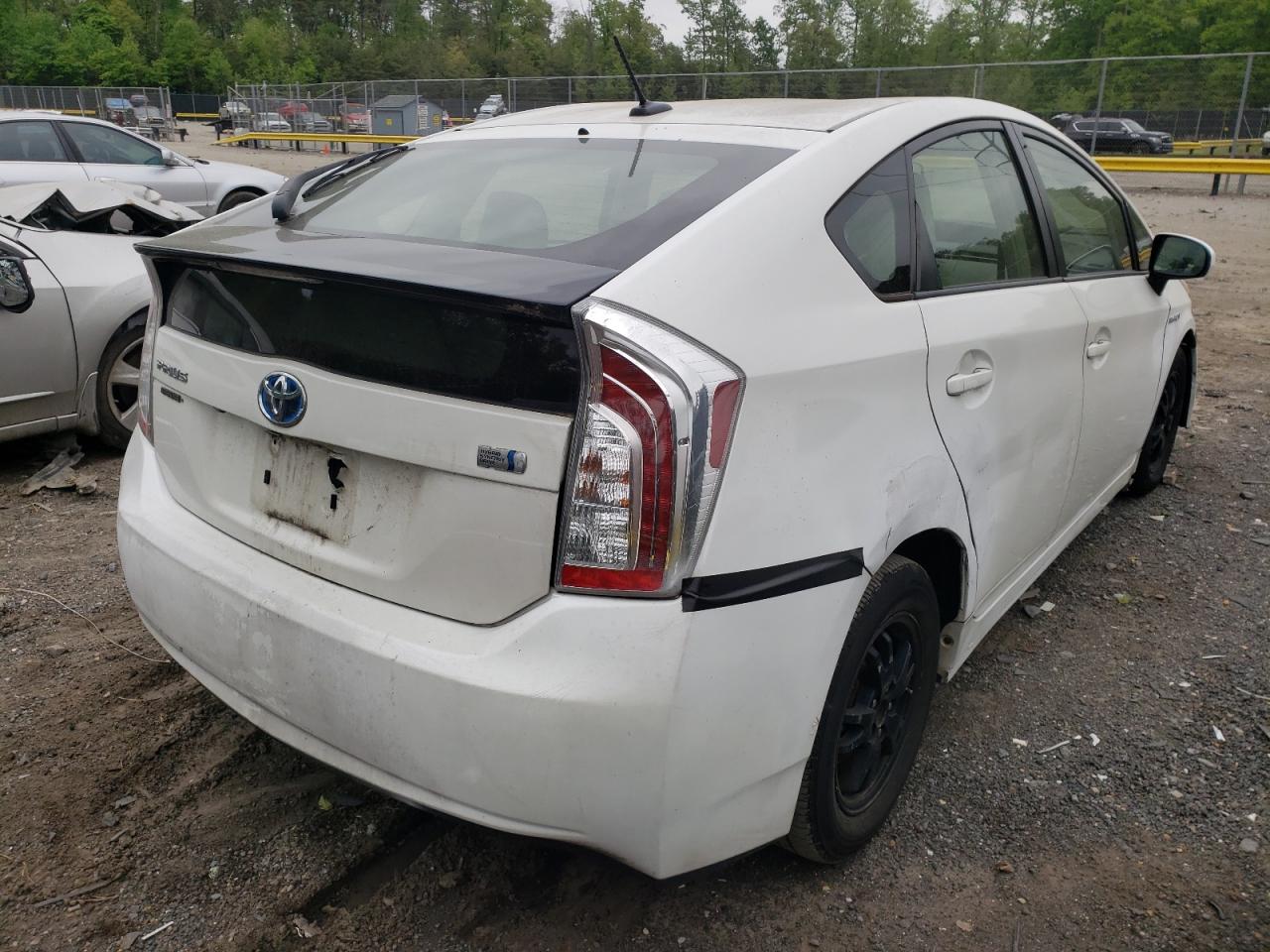 Photo 4 from auction – 2013 TOYOTA PRIUS with VIN JTDKN3DU9D5548175