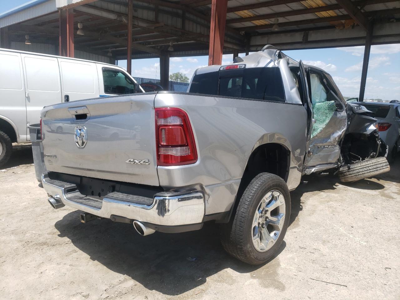 Photo 4 from auction – 2021 RAM 1500 BIG H with VIN 1C6SRFBT8MN588061