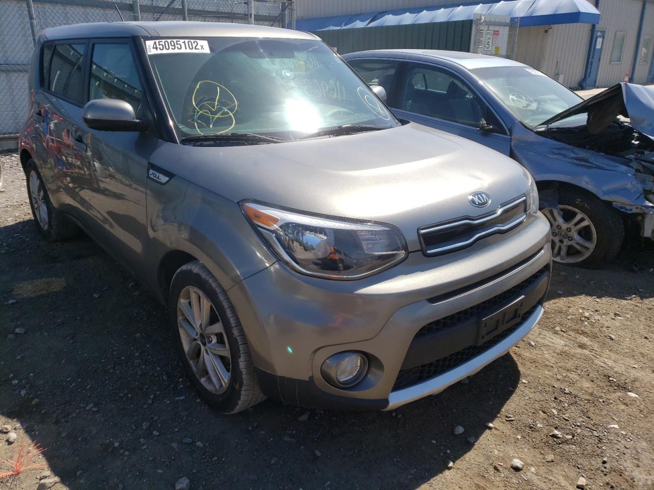 KIA SOUL + 2018 with VIN KNDJP3A56J7599619 - Photo from auction