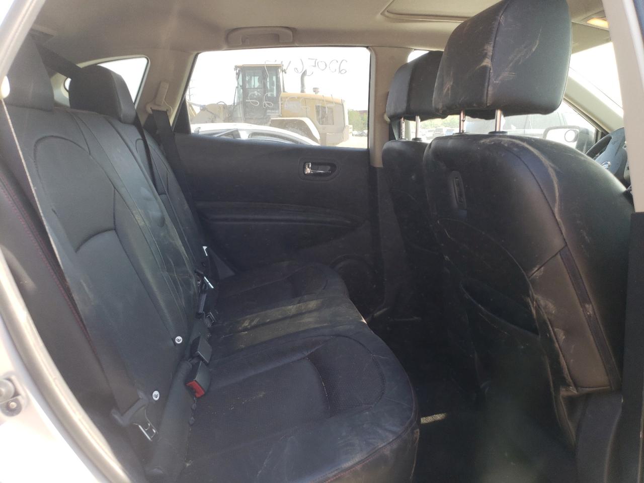 Photo 6 from auction – 2012 NISSAN ROGUE S with VIN JN8AS5MV0CW417755