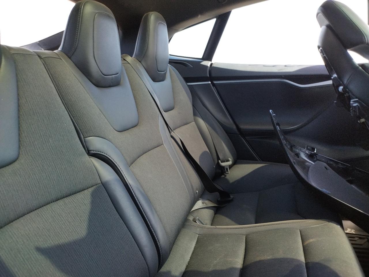 Photo 6 from auction – 2018 TESLA MODEL S with VIN 5YJSA1E25JF281012