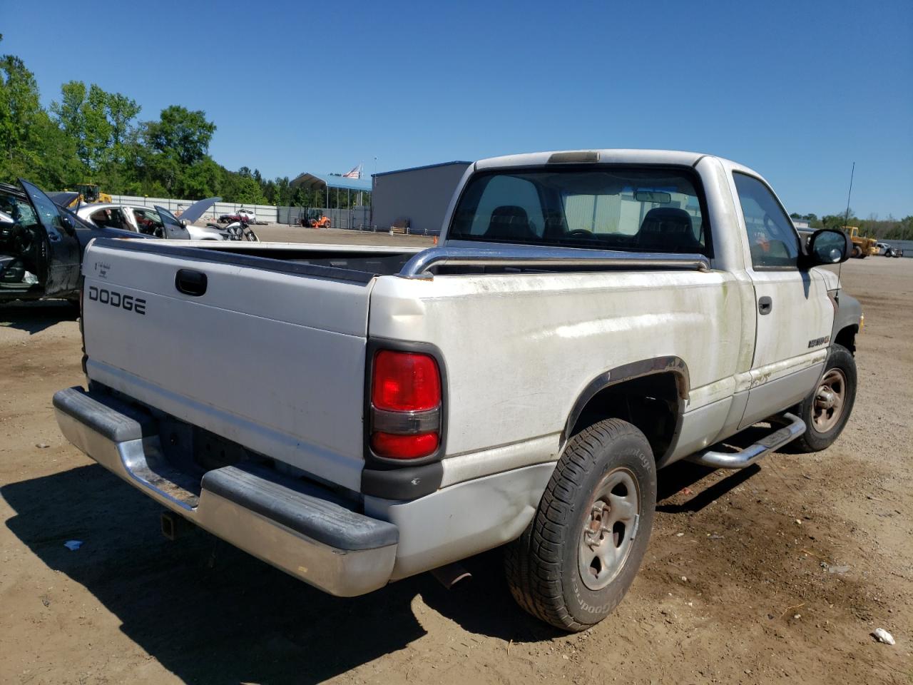 Photo 17 from auction – 1999 DODGE RAM 1500 with VIN 3B7HC16YXXM503748