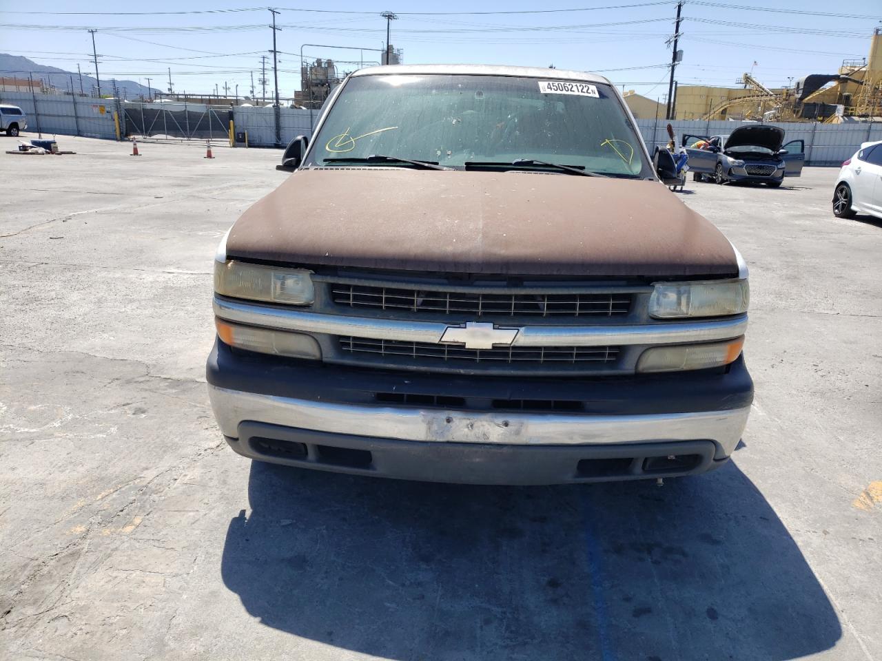 Photo 9 from auction – 2001 CHEVROLET SILVERADO with VIN 1GCEC19TX1Z144457