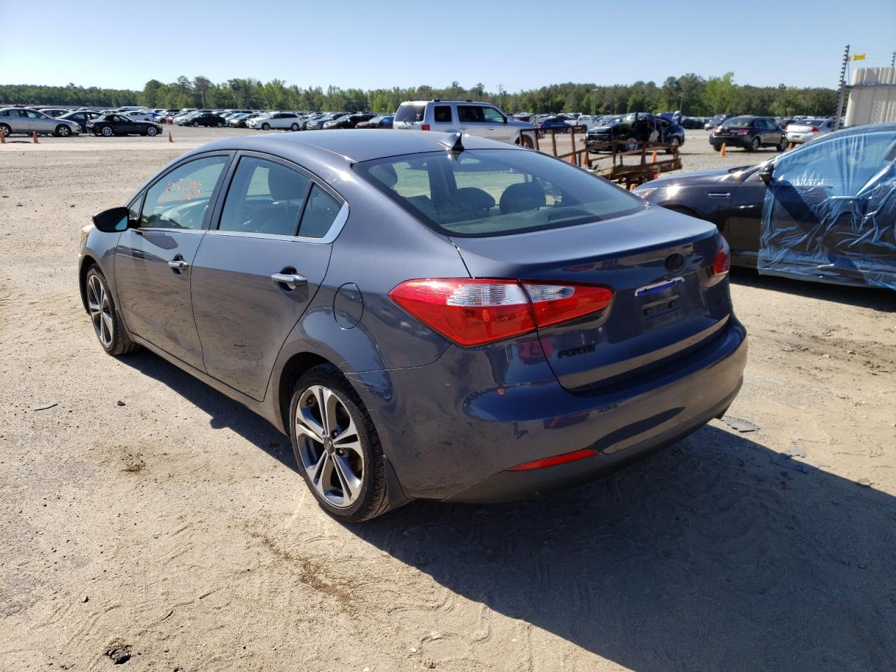 Photo 3 from auction – 2014 KIA FORTE EX with VIN KNAFZ4A83E5079361