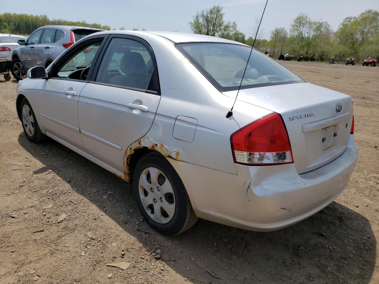 Photo 3 from auction – 2009 KIA SPECTRA EX with VIN KNAFE221195650563
