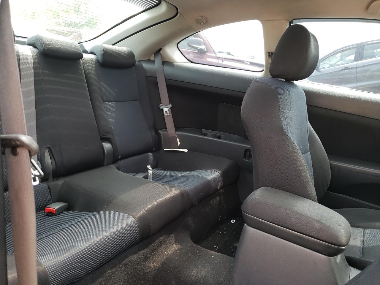 Photo 6 from auction – 2006 TOYOTA SCION TC with VIN JTKDE177260137549