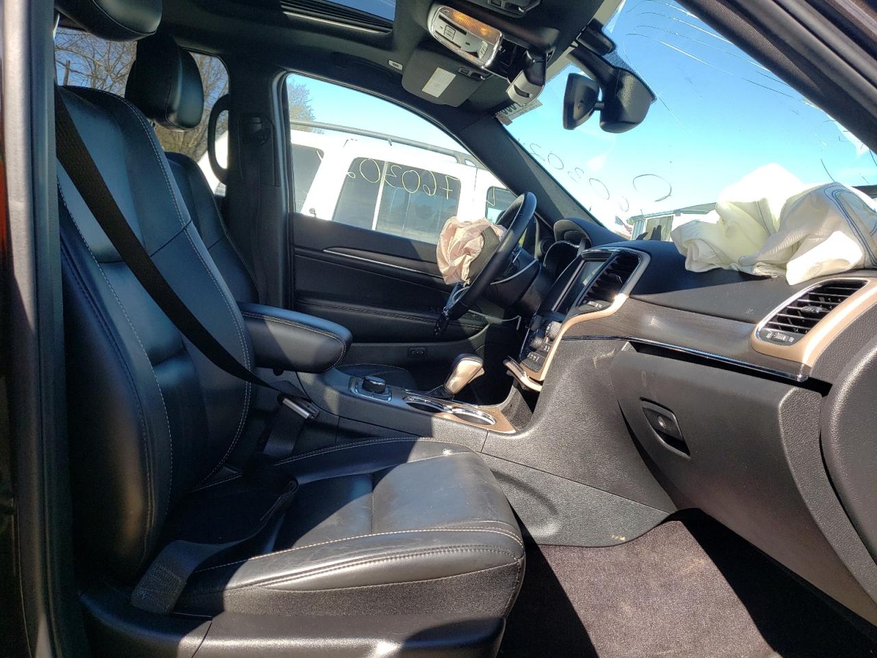 Photo 5 from auction – 2017 JEEP GRAND CHER with VIN 1C4RJFBG5HC693868