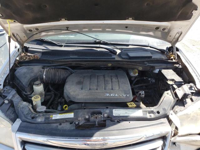 Photo 7 from auction – 2011 CHRYSLER TOWN & COU with VIN 2A4RR6DG0BR684123