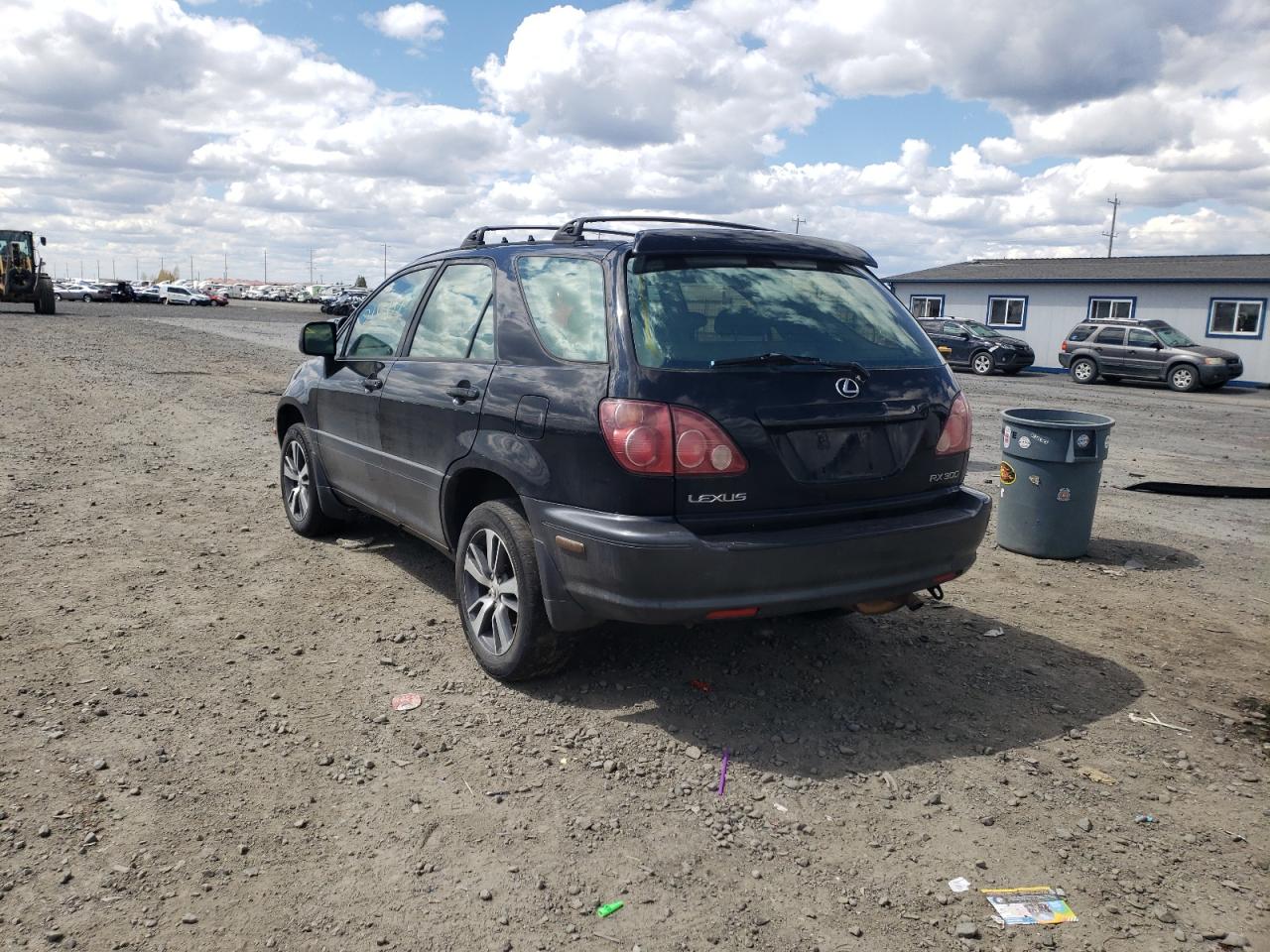 Photo 3 from auction – 1999 LEXUS RX 300 with VIN JT6HF10U4X0078809