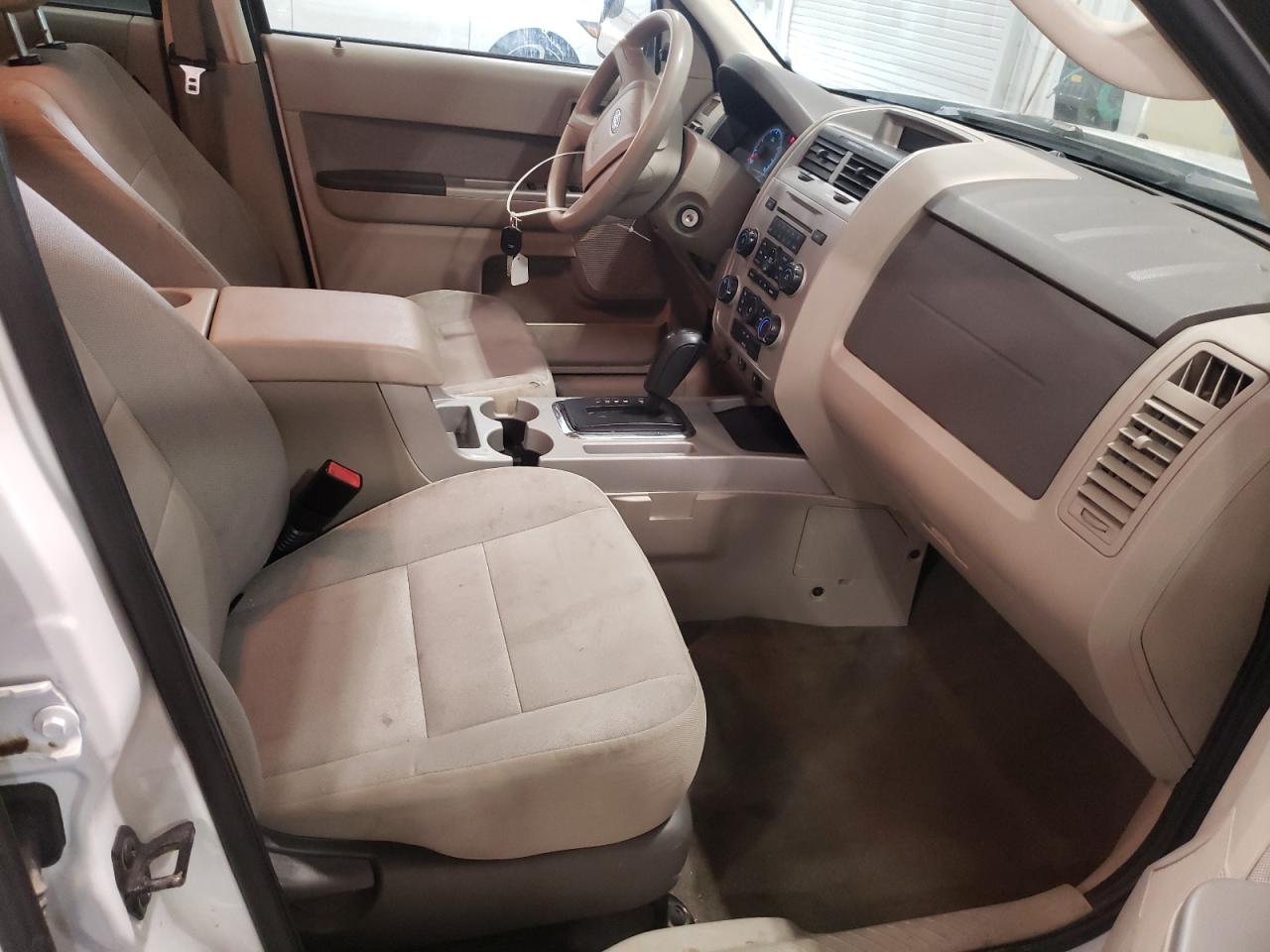 Photo 5 from auction – 2010 FORD ESCAPE XLT with VIN 1FMCU9DG4AKC68502