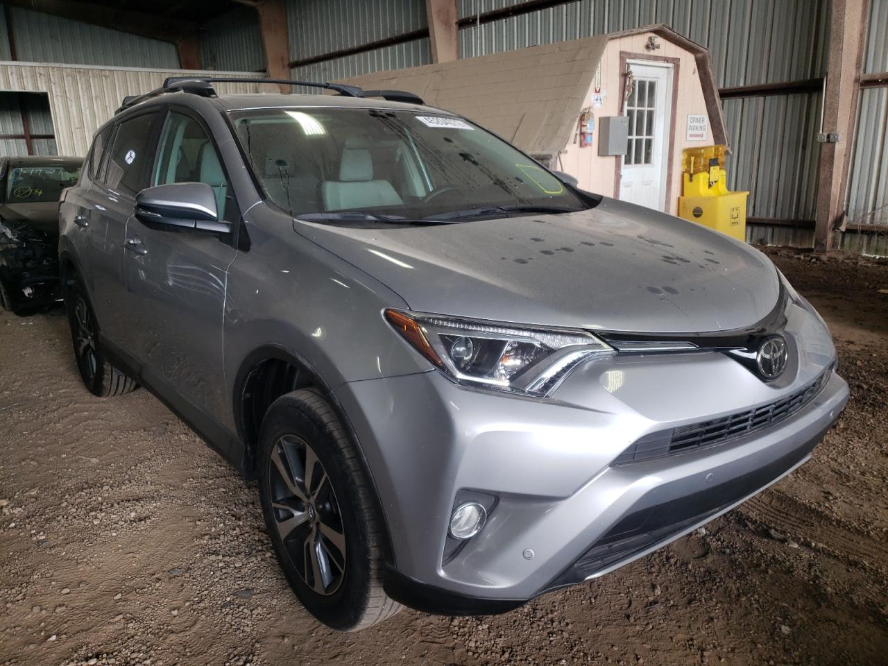 TOYOTA RAV4 XLE 2017 with VIN 2T3WFREV5HW374239 - Photo from auction