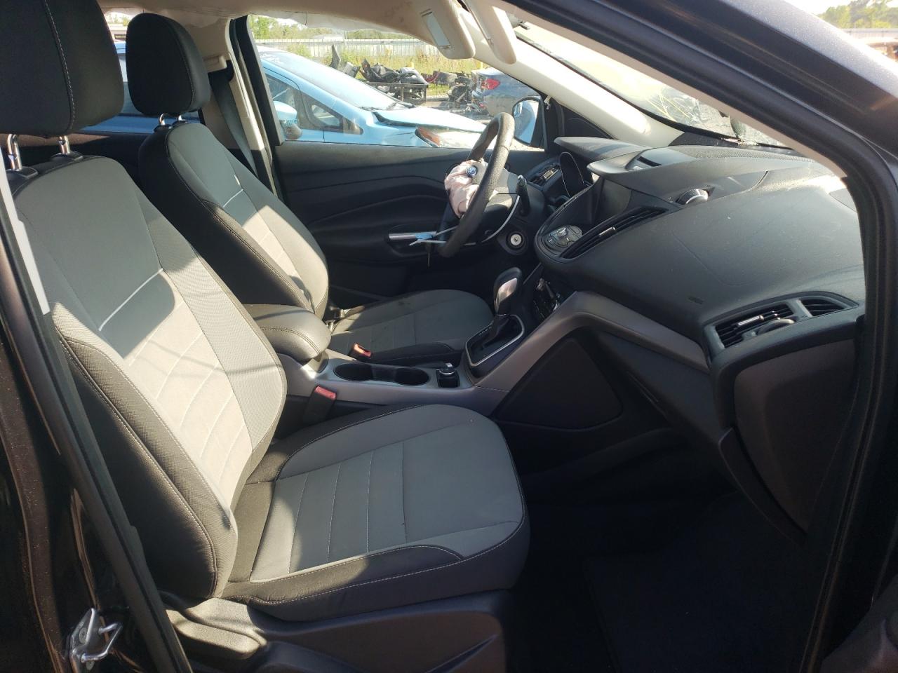 Photo 5 from auction – 2013 FORD ESCAPE SE with VIN 1FMCU0GXXDUC98748