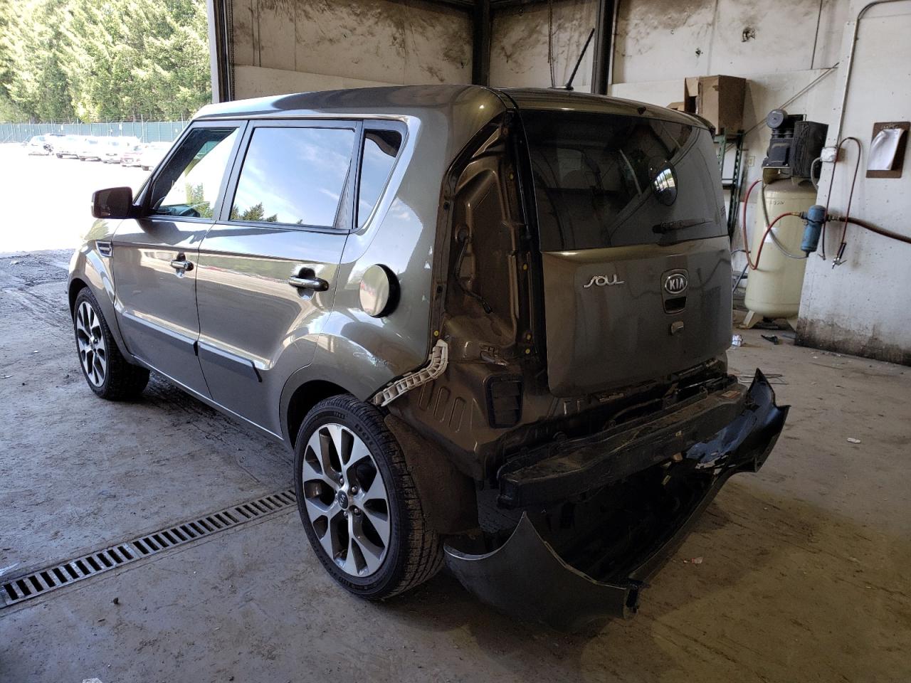 Снимка 3 от търг – 2012 KIA SOUL + с VIN KNDJT2A67C7479183