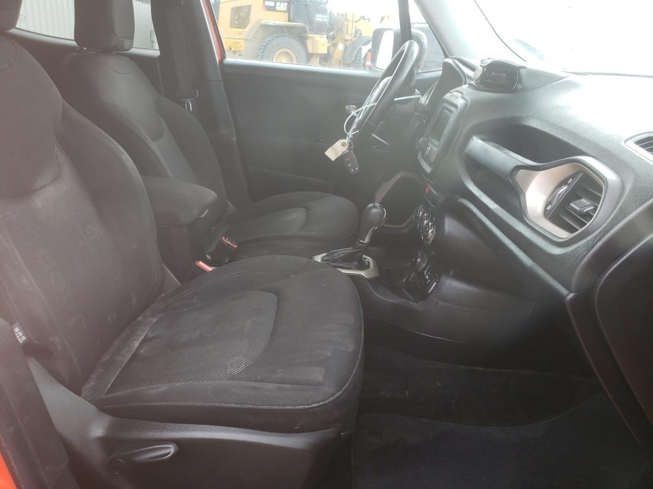 Photo 5 from auction – 2016 JEEP RENEGADE L with VIN ZACCJBBT2GPC55525