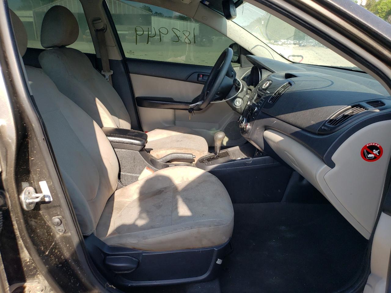 Photo 5 from auction – 2010 KIA FORTE EX with VIN KNAFU4A28A5809558
