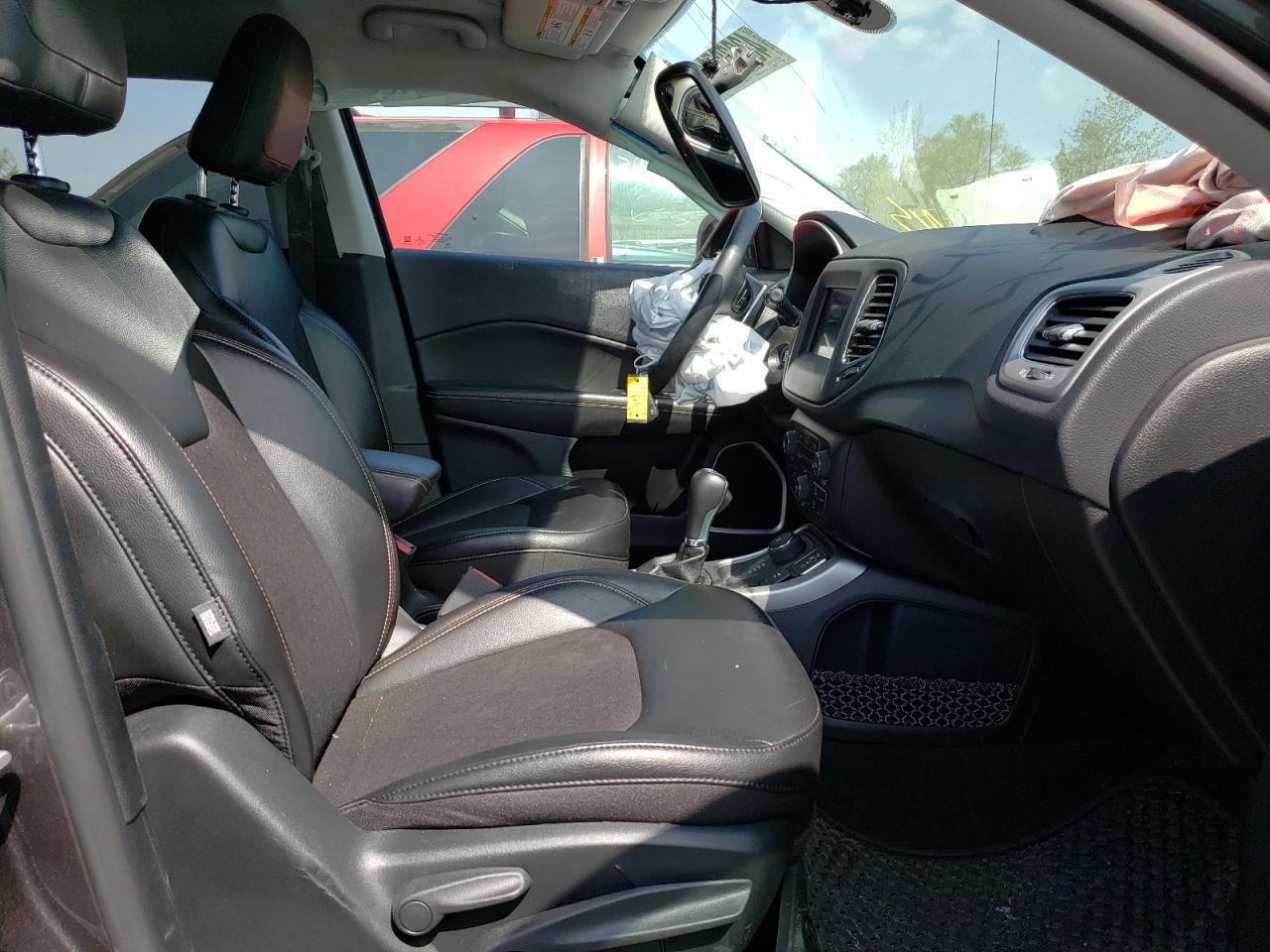 Photo 5 from auction – 2021 JEEP COMPASS LA with VIN 3C4NJDBB9MT500840
