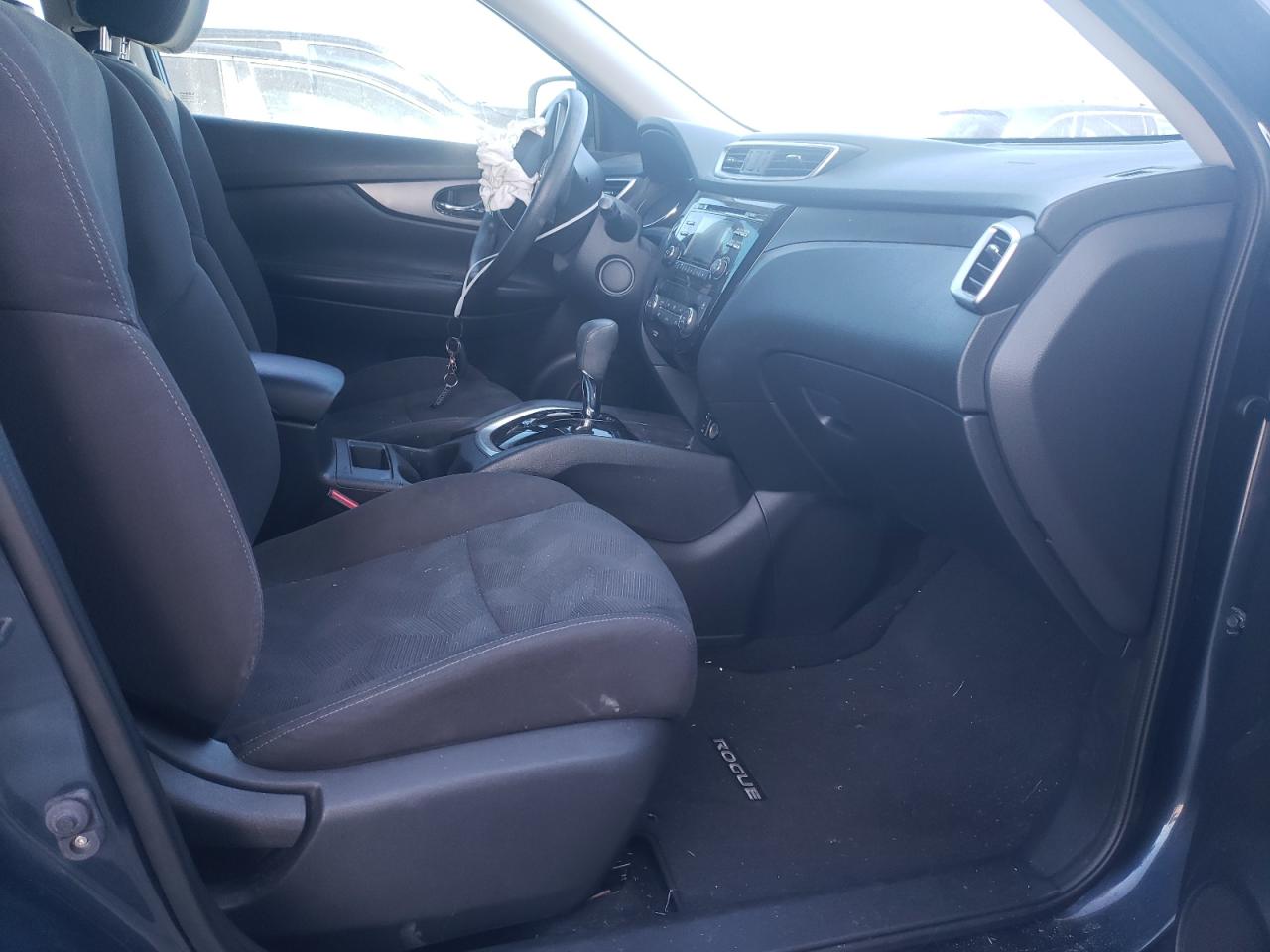 Photo 5 from auction – 2016 NISSAN ROGUE S with VIN KNMAT2MT2GP665608