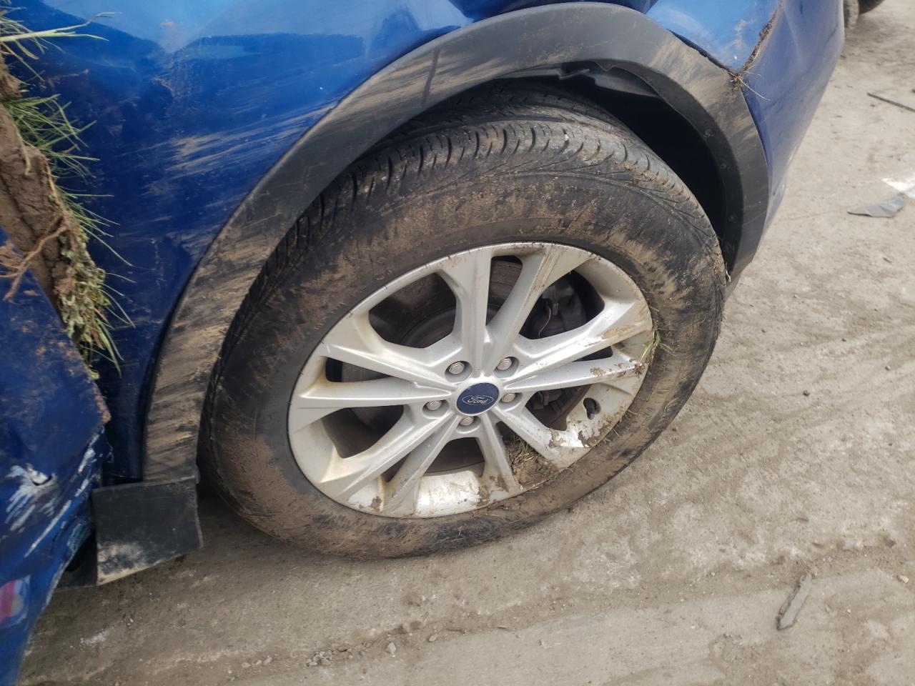 Photo 9 from auction – 2018 FORD ESCAPE SEL with VIN 1FMCU9HD2JUD30693