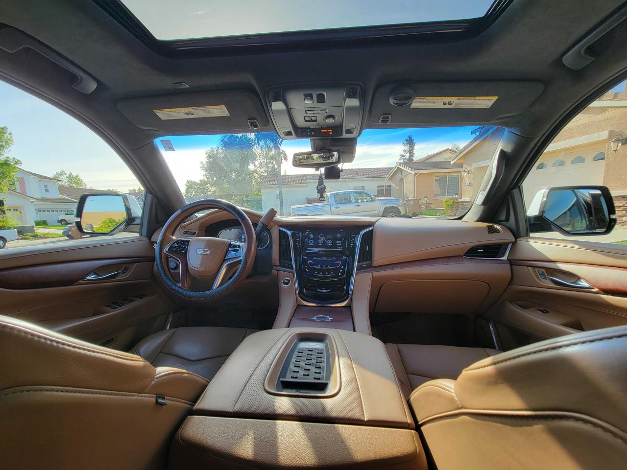 Photo 9 from auction – 2017 CADILLAC ESCALADE E with VIN 1GYS3KKJ3HR110995