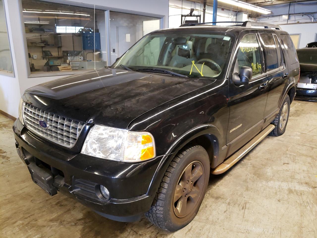 Photo 2 from auction – 2005 FORD EXPLORER L with VIN 1FMZU75W35UA26928