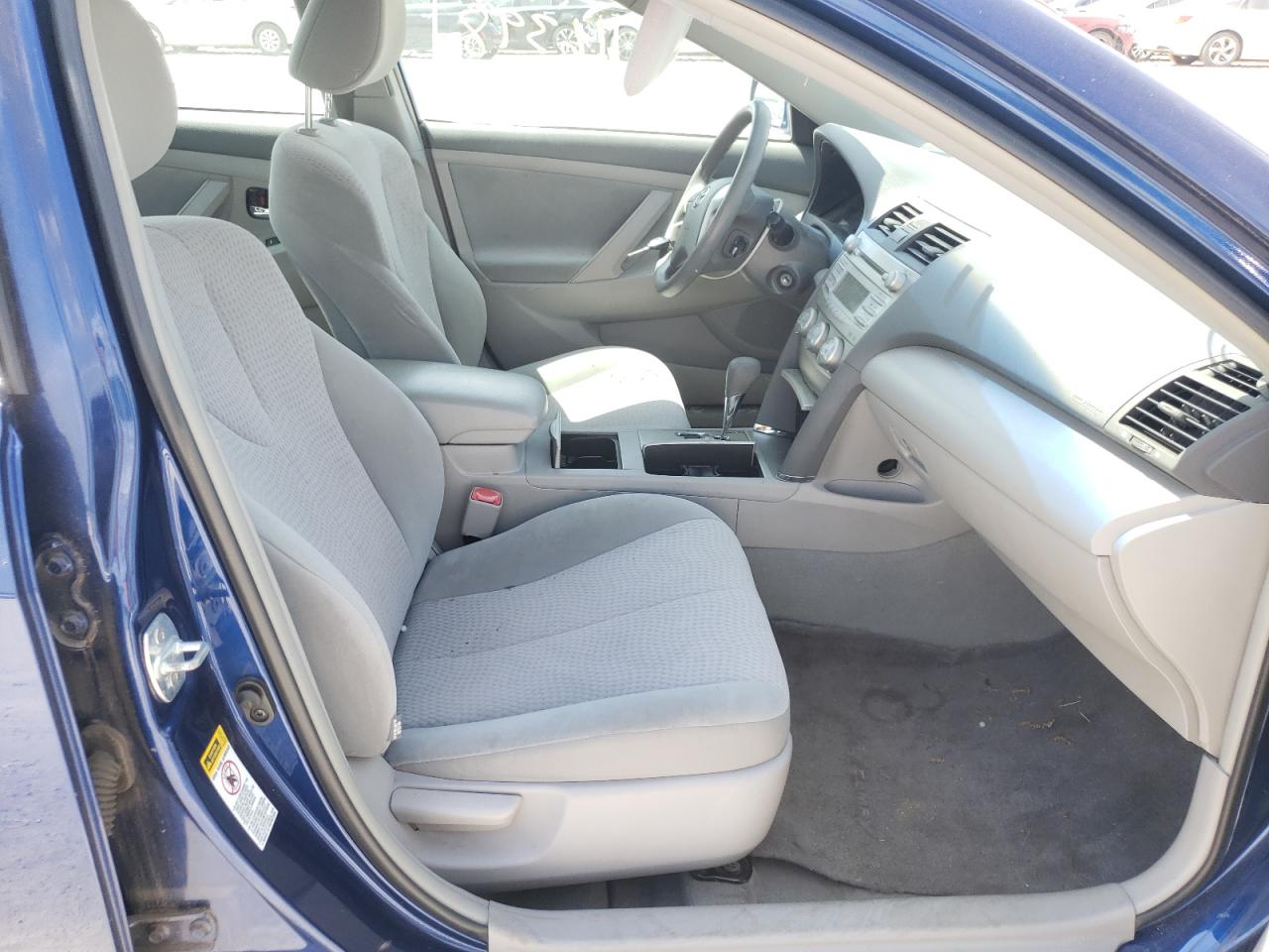 Photo 5 from auction – 2011 TOYOTA CAMRY BASE with VIN 4T1BF3EK4BU684660