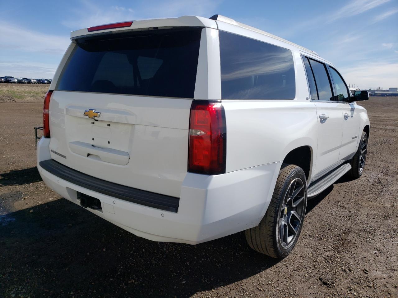 Photo 4 from auction – 2015 CHEVROLET SUBURBAN K with VIN 1GNSK5EC5FR656189